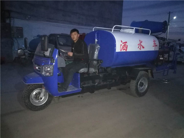 小型灑水車